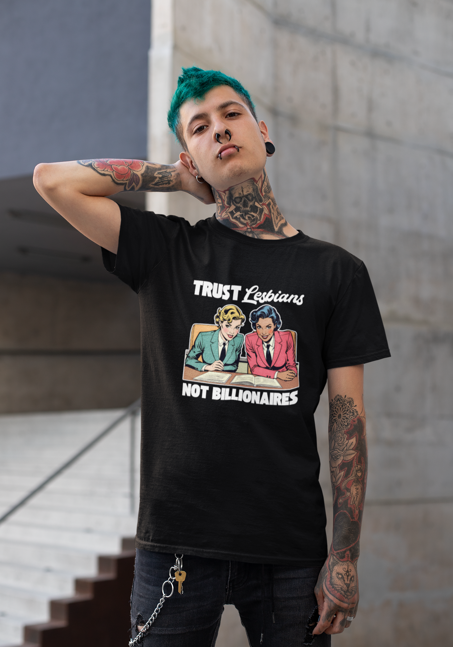 Trust Lesbians, Not Billionaires - Unisex Heavy Cotton T-shirt